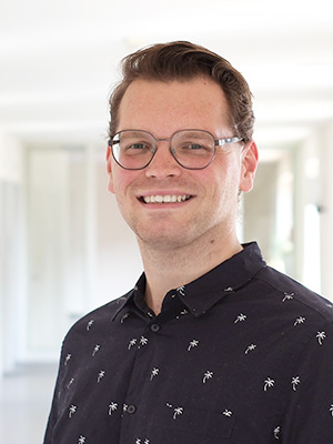 Dr. Michal Frackowiak